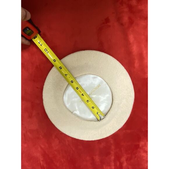 Womens Vintage The Broadway 100% Wool Ivory White Beret Paris Cute Fashion Hat - Picture 10 of 11